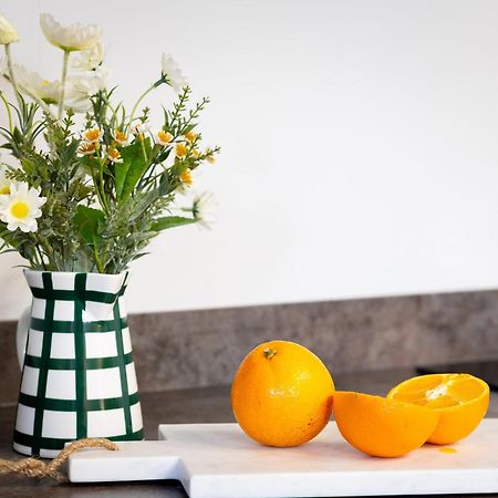Gorgeous Boutique Flat Sleeps 2 In Lyme Regis Villa Eksteriør billede