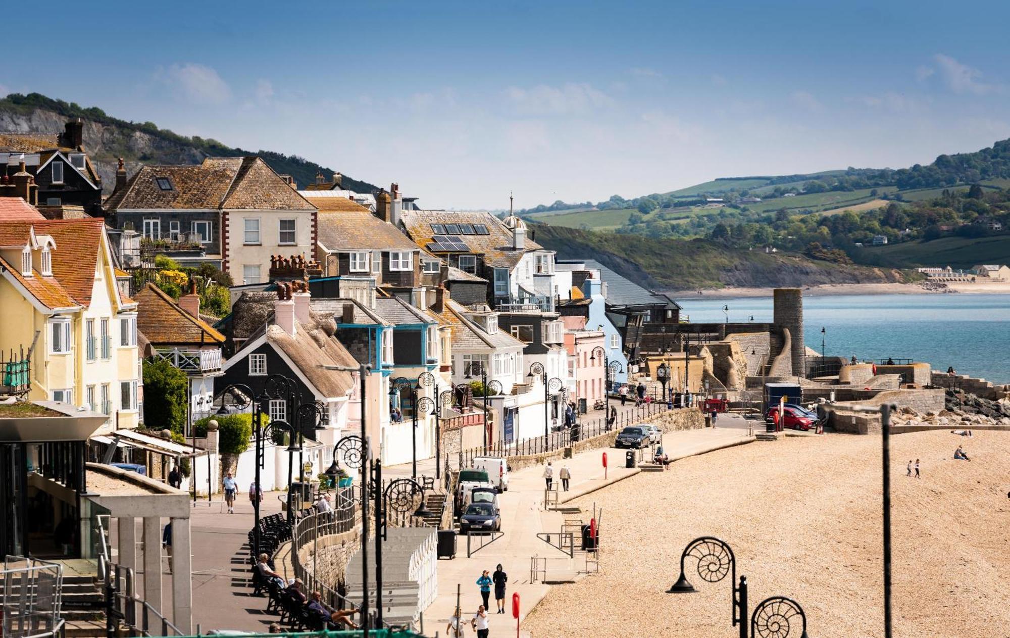 Gorgeous Boutique Flat Sleeps 2 In Lyme Regis Villa Eksteriør billede
