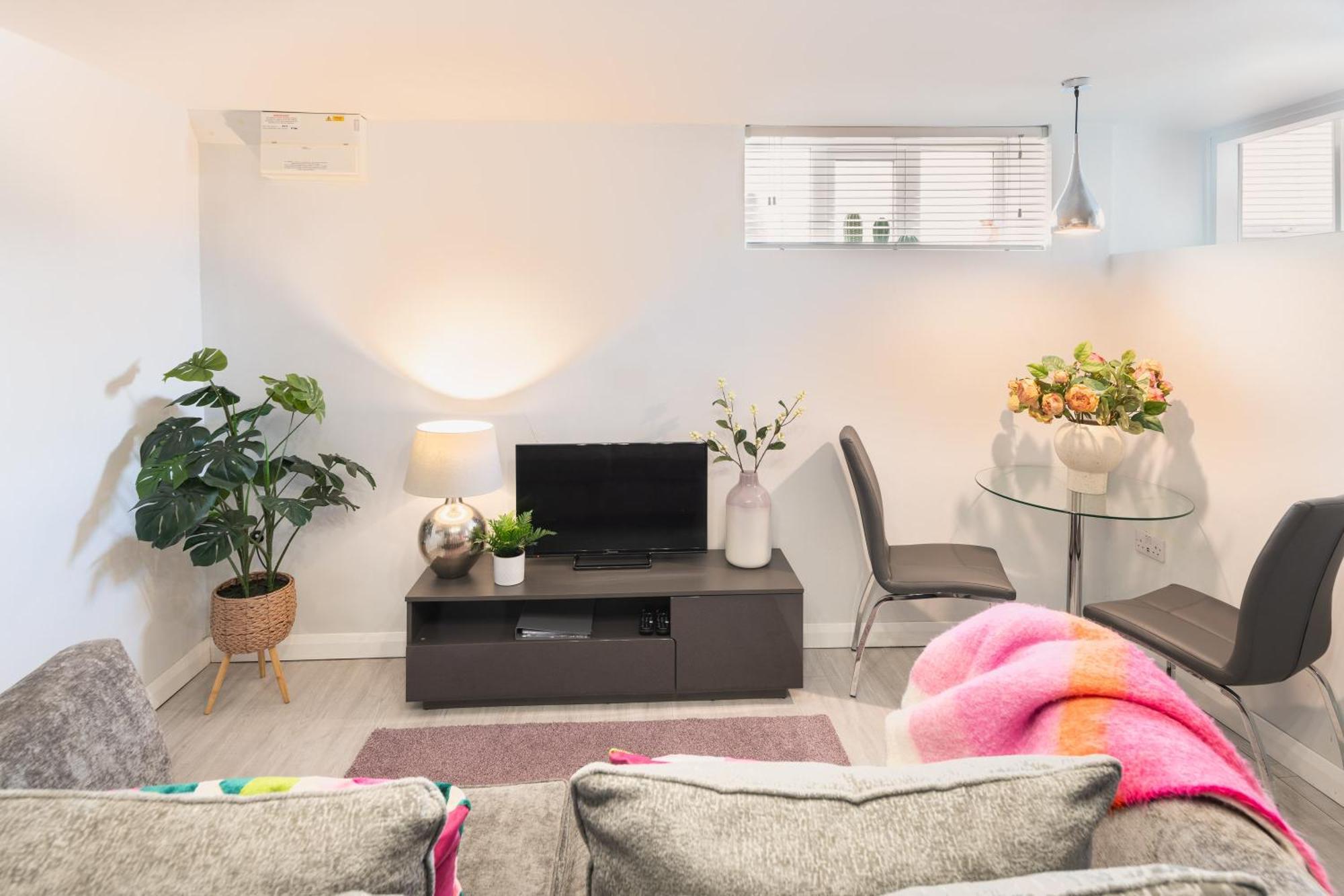 Gorgeous Boutique Flat Sleeps 2 In Lyme Regis Villa Eksteriør billede