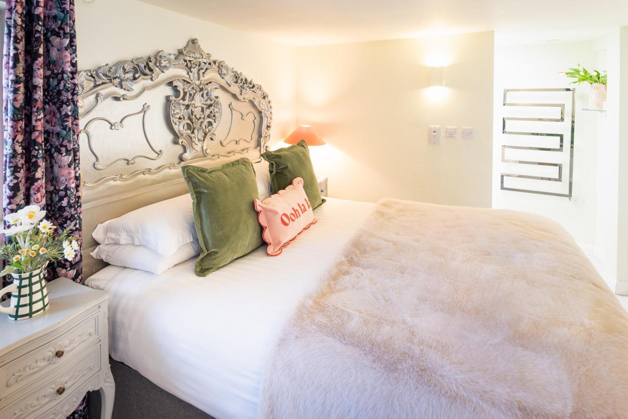 Gorgeous Boutique Flat Sleeps 2 In Lyme Regis Villa Eksteriør billede